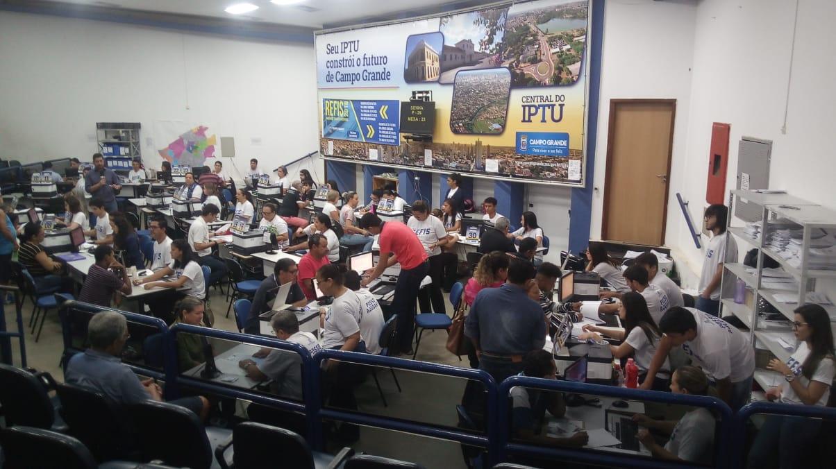 Cidadãos aproveitam fim de semana para renegociar dívidas