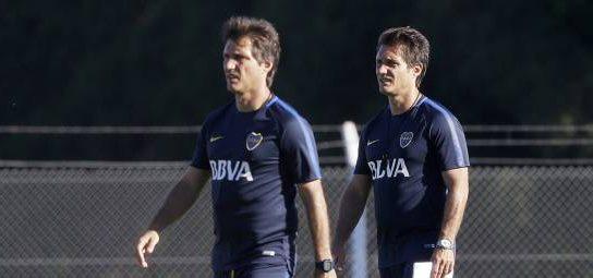 Técnico do Boca é suspenso e será substituído por seu irmão gêmeo
