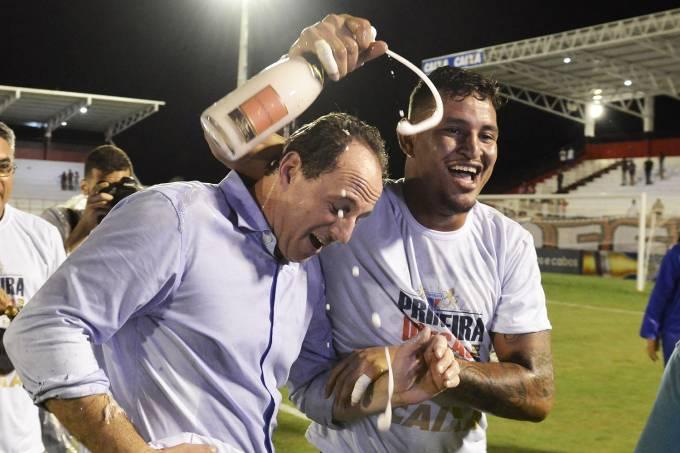 Série B: Com Fortaleza garantido, oito clubes disputam três vagas na elite