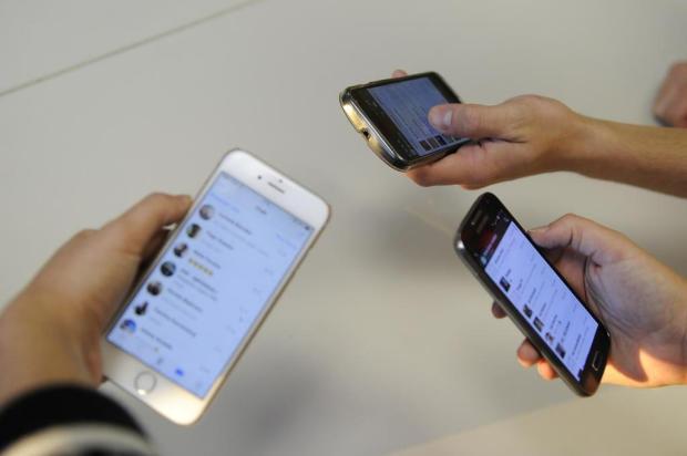 Jovem é preso por participar de grupo de pornografia infantil no WhatsApp