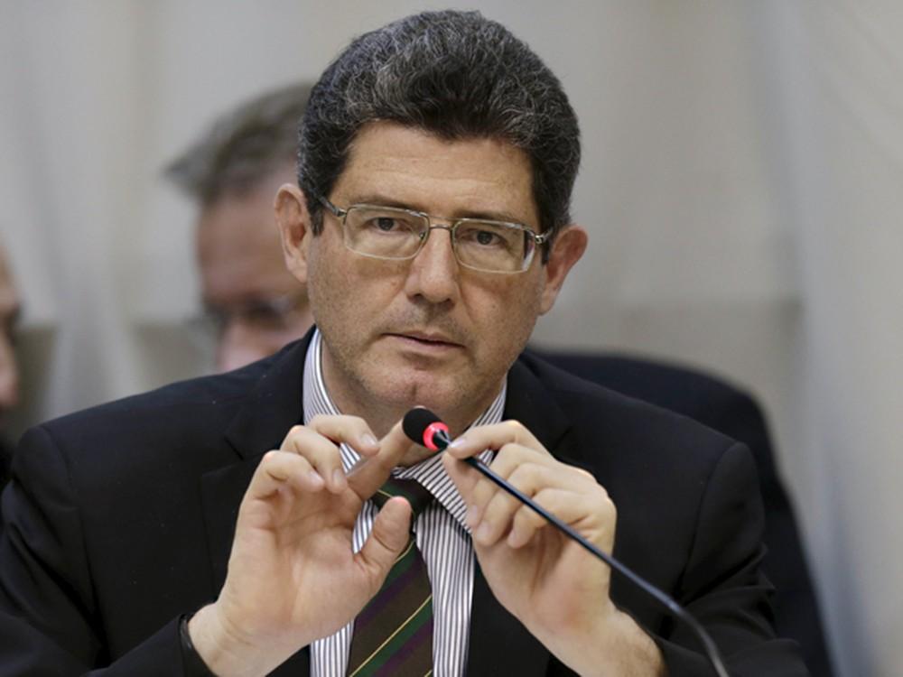 Paulo Guedes 'está bancando' Levy no BNDES, diz Bolsonaro