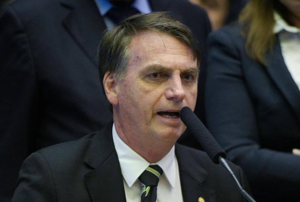 Twitter e Facebook se manifestam sobre campanha