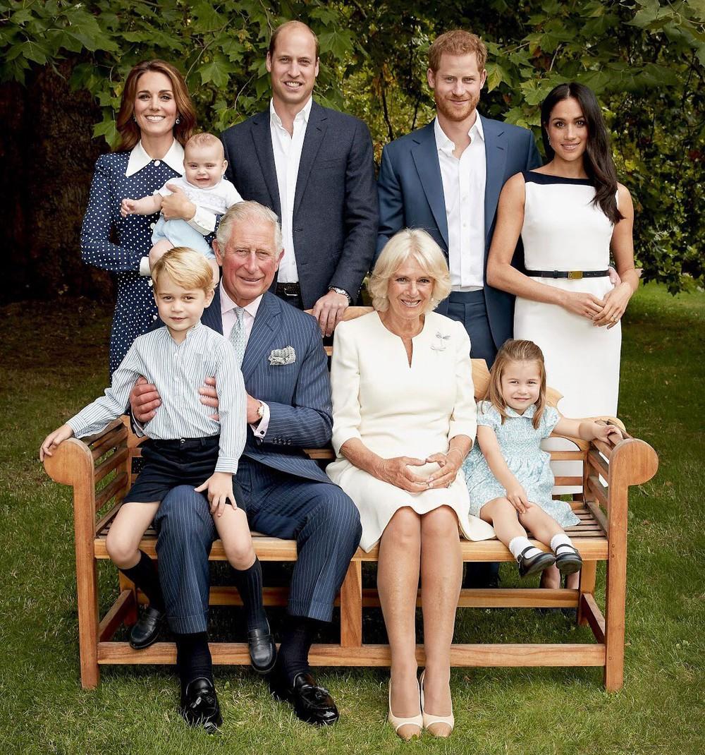 Herdeiro do trono britânico, príncipe Charles comemora 70 anos