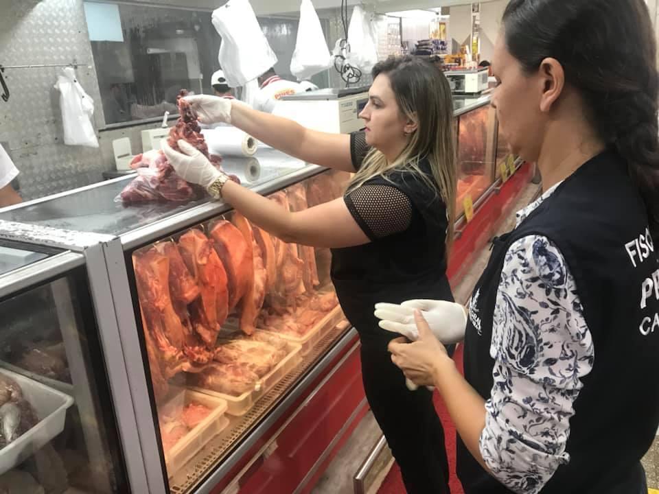 Carne estragada era vendida moída em supermercado da Vila Jussara, na Capital