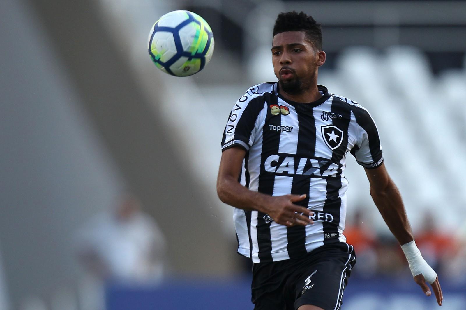 Em conversas por Erik, Botafogo e Palmeiras abrem negociação por Matheus Fernandes