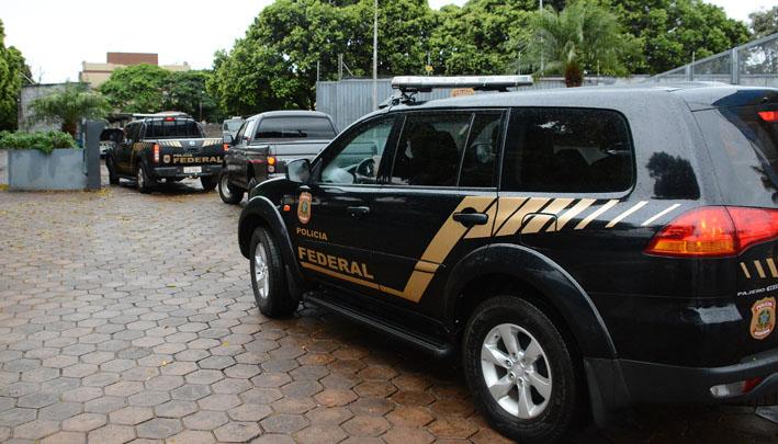 Em operação contra três senadores e três deputados, PF cumpre mandados em MS