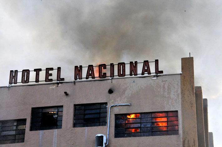Após incêndio e novo foco, Hotel Nacional é interditado