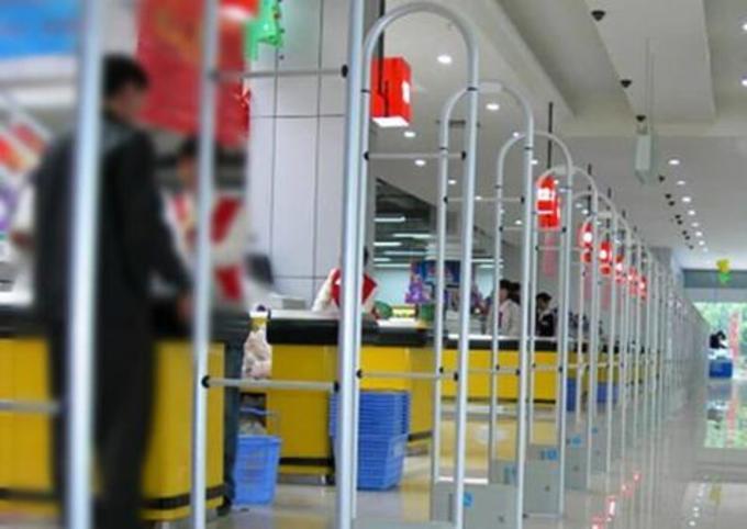 R$ 3 mil: juiz manda loja indenizar cliente após alarme antifurto ser disparado