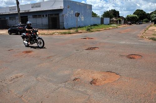 Com asfalto precário, Capital busca parceiro para manutenção