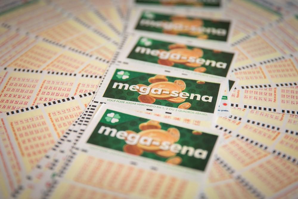 Mega-Sena pode pagar R$ 42 milhões hoje