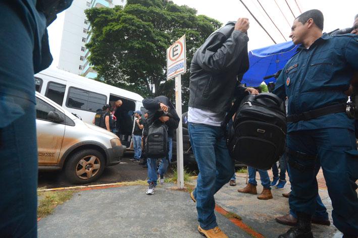 Sargento que destruiu celulares em operação é julgado hoje