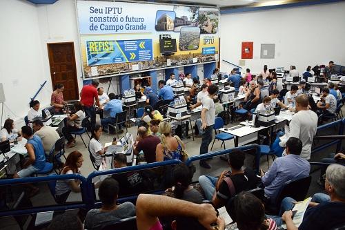 Fim do Refis provoca corrida de contribuintes na Capital