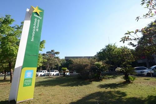 Governo projeta gastar metade da receita com pessoal em 2019