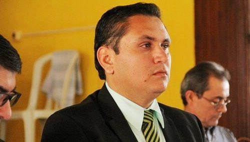 Douglas Vilalba é eleito presidente da Câmara de Caracol