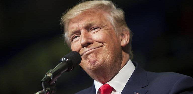 Trump manterá forma com que utiliza Twitter, afirma porta-voz