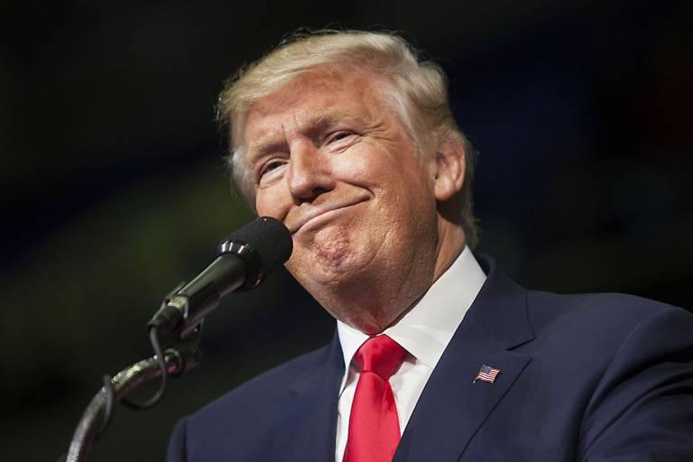 Rússia tem vídeos que comprometem Trump, informa ‘CNN’