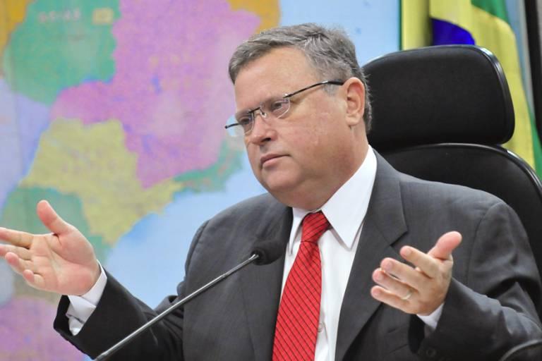 Juiz bloqueia bens do ministro Blairo Maggi
