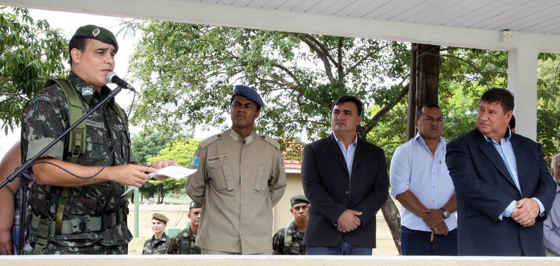 Prefeito prestigia solenidade alusiva aos 79 anos da 2ª Cia Fron em Murtinho