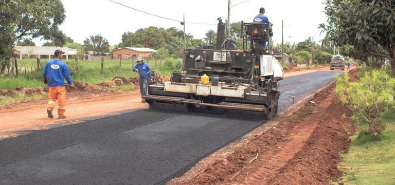 Vila nova recebe pavimentação asfáltica em Antônio João