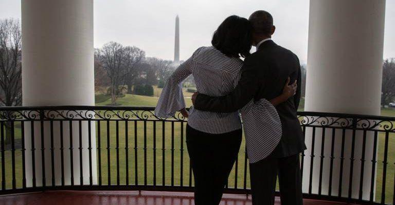 Casal Obama se despede no Twitter