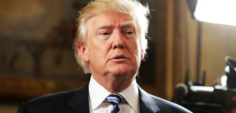 No Twitter, Trump anuncia: “Vamos construir o muro!”