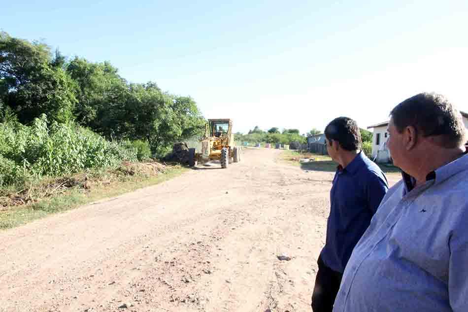 Mutirão de limpeza segue nas ruas de Porto Murtinho