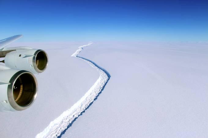 Fenda na Antártica cresce 28 km em 2 meses