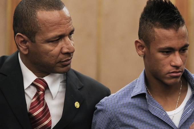Carf julga caso de Neymar, em processo de R$ 188 mi, nesta quarta