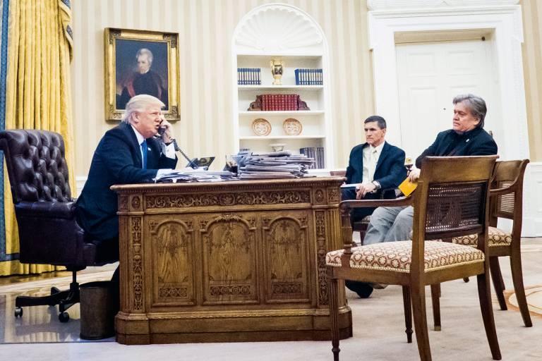 Os assessores radicais que fazem a cabeça de Trump