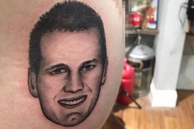 Fã tatua rosto de Tom Brady – em lugar inusitado