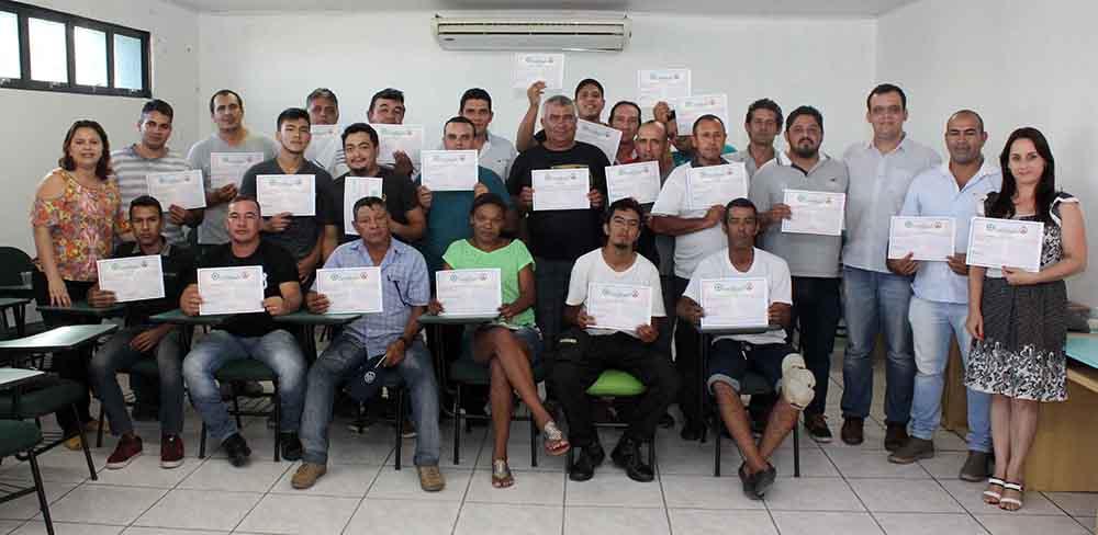 Prefeitura capacita alunos para compor a brigada de incêndio