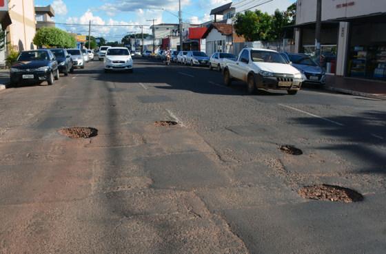 Após 2 meses, serviço de tapa-buraco já apresenta problemas