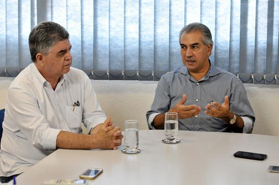 Governador muda reforma para acabar com rombo bilionário