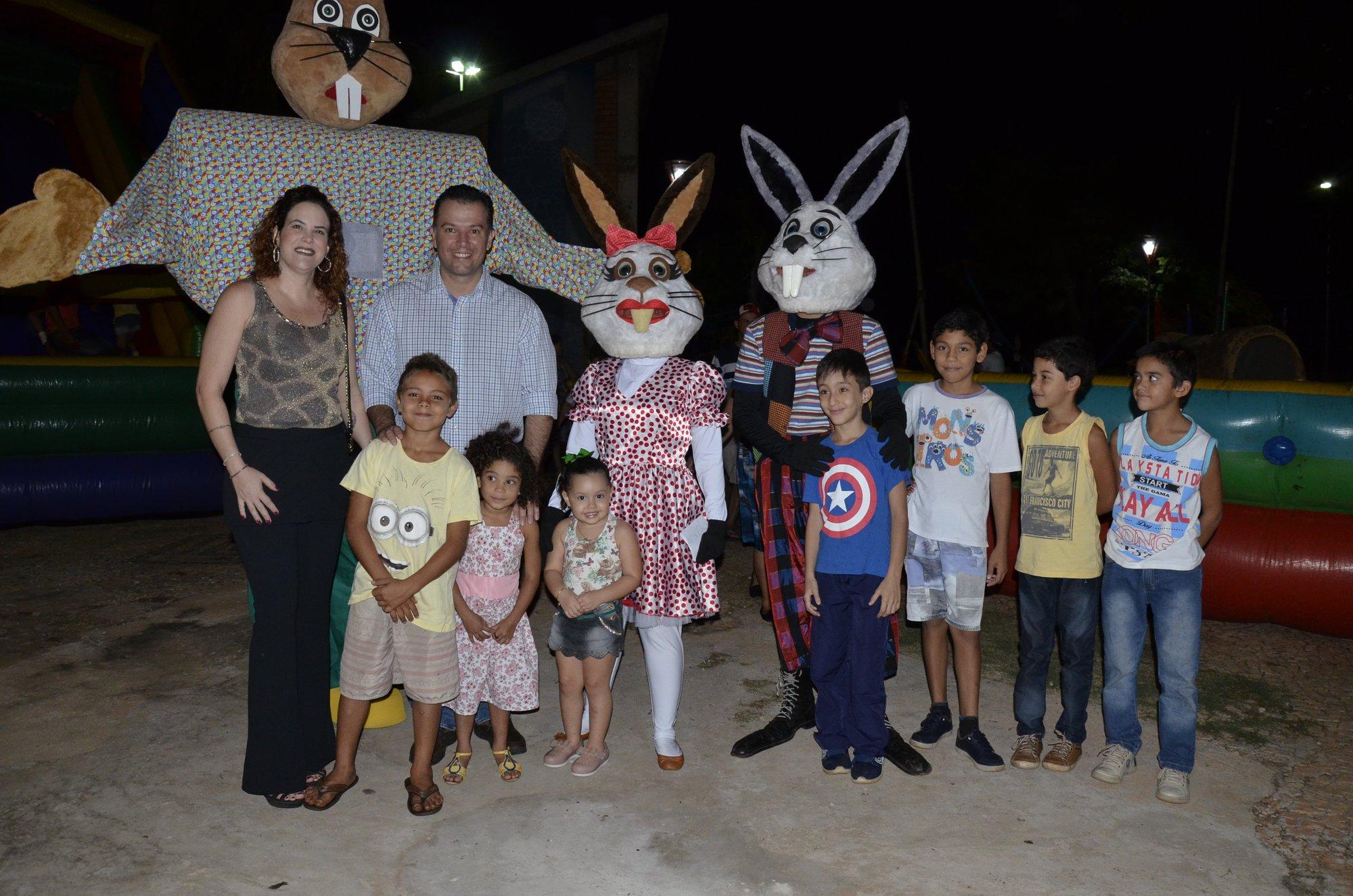 Casa do Coelho da Páscoa encanta jardinenses de todas as idades