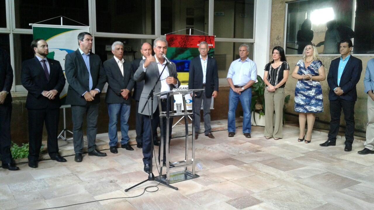 Governador discute com União restauração da malha ferroviária
