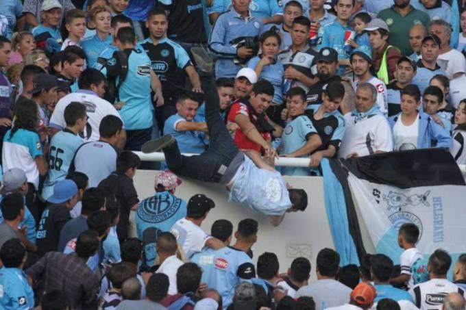 Suspeito de instigar morte de torcedor argentino se entrega