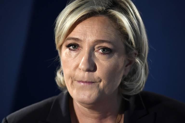 Le Pen é acusada de plagiar discurso de ex-adversário Fillon