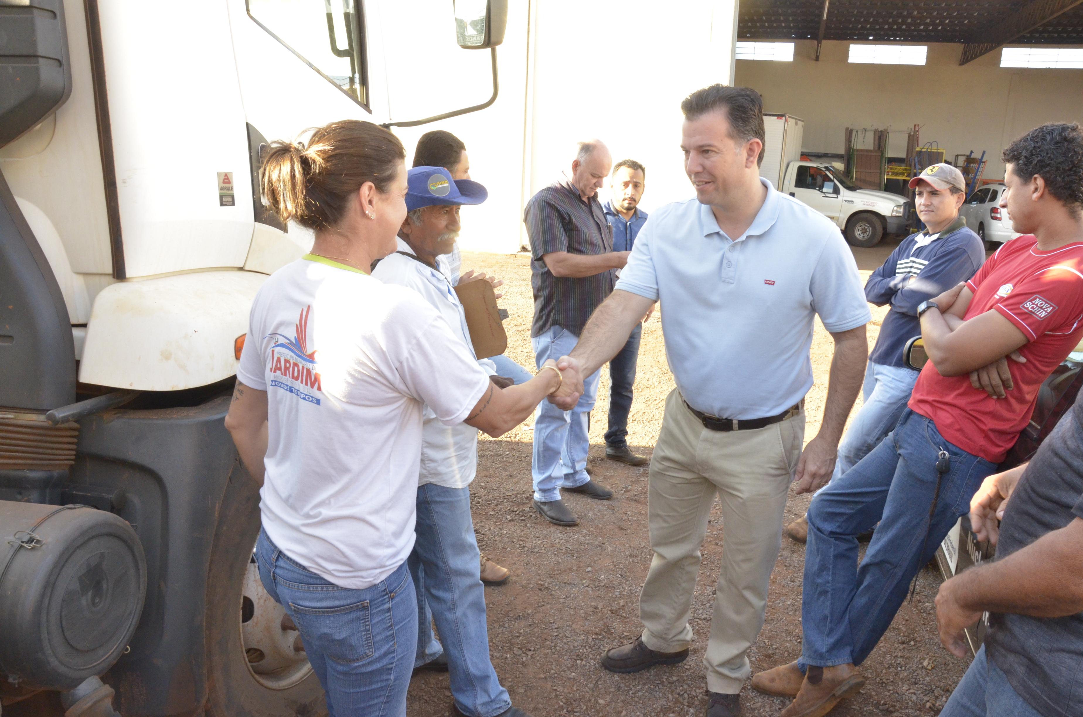 Prefeito acompanha obras e garante melhorias à população jardinense