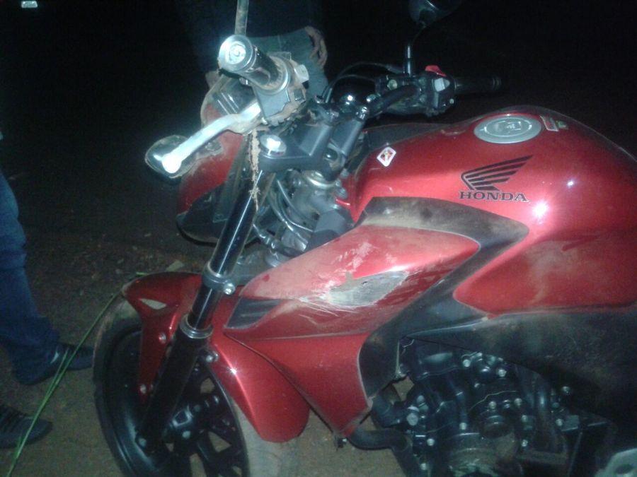 Jovem sofre acidente de moto em rodovia a caminho de rodeio
