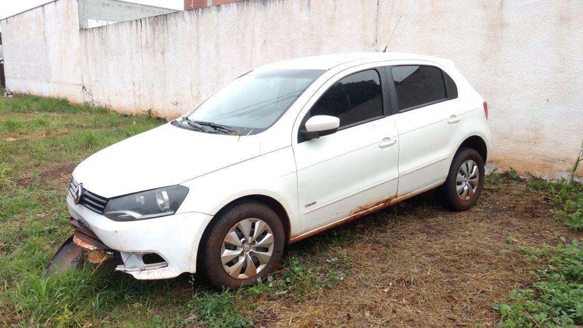 Traficante foge e abandona carro com 835 quilos de maconha