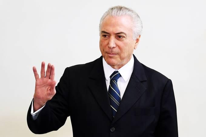 Temer destaca dupla jornada em discurso de Dia das Mães