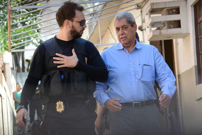 Justiça suspende uso de tornezeleira por Puccinelli