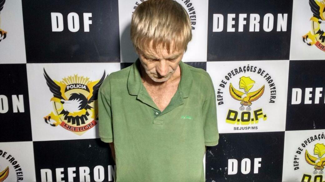 Homem viajava com galinhas no carro para despistar tráfico de drogas