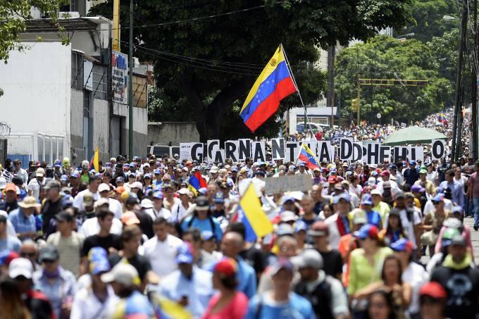 Maduro afirma que manifestantes consomem “droga dos jihadistas”