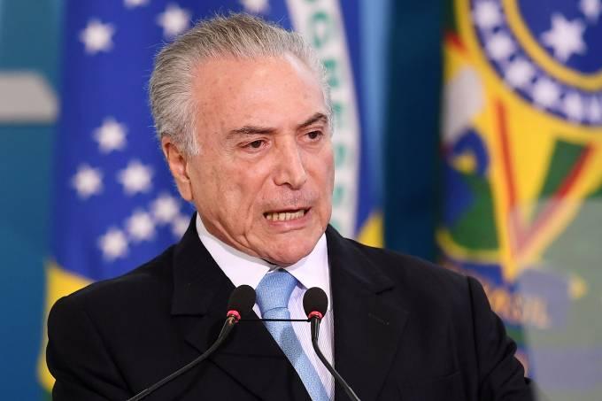 Temer diz que vai processar Joesley Batista