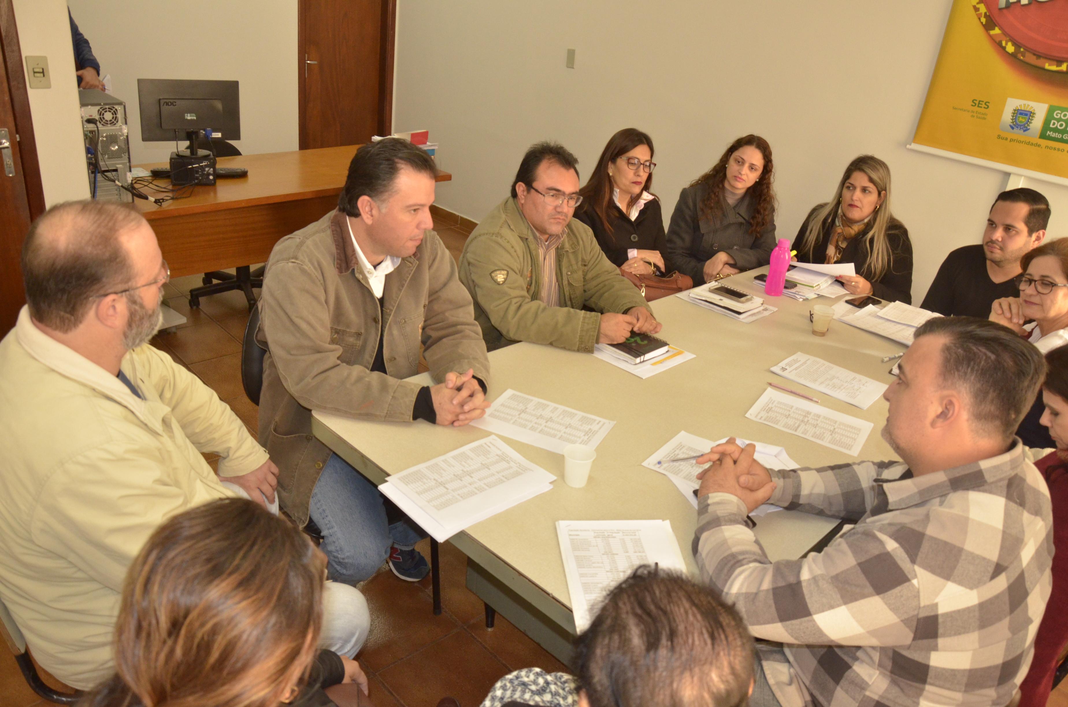 Prefeito participa de reunião no Núcleo Regional de Saúde em Jardim