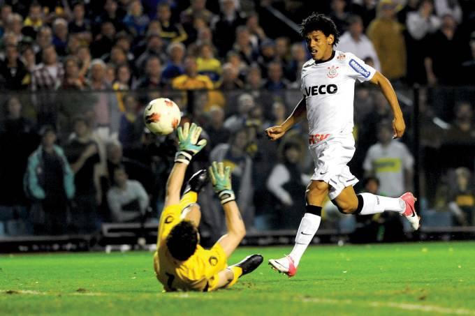 Cinco anos depois, Romarinho relembra gol histórico na Bombonera