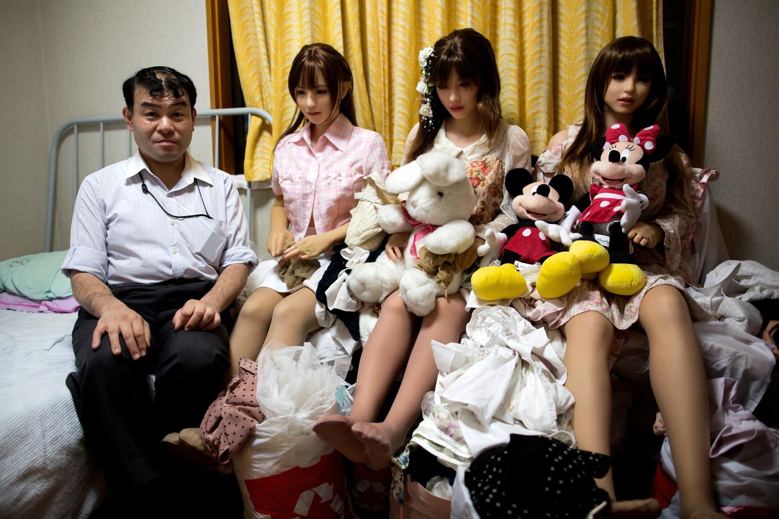 Japoneses encontram o amor em bonecas