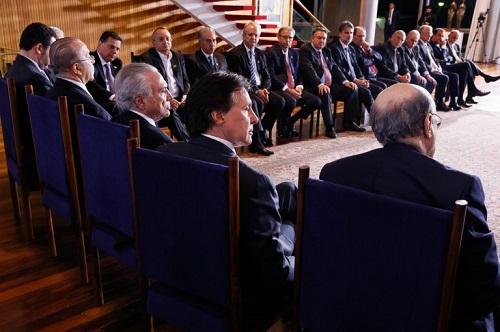 Temer assina decreto para recuperação fiscal dos Estados