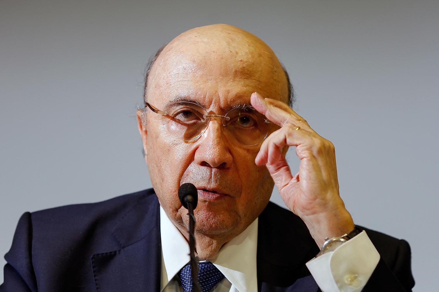 Negociação da reforma tem limite, diz Meirelles